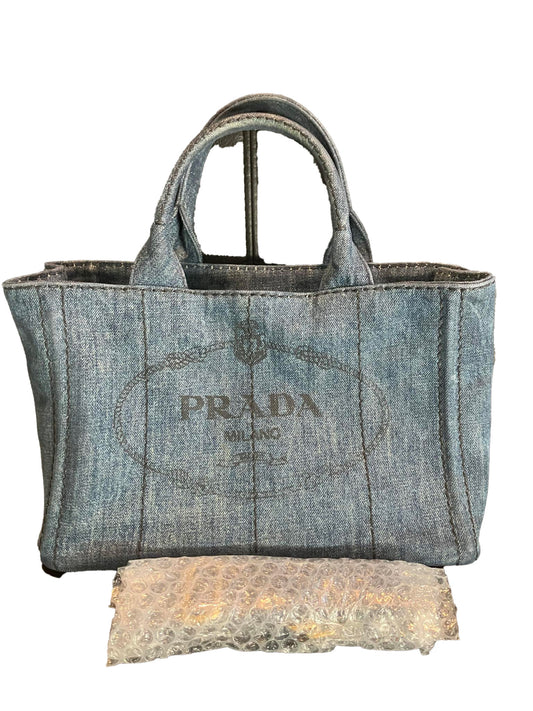 Prada Canapa