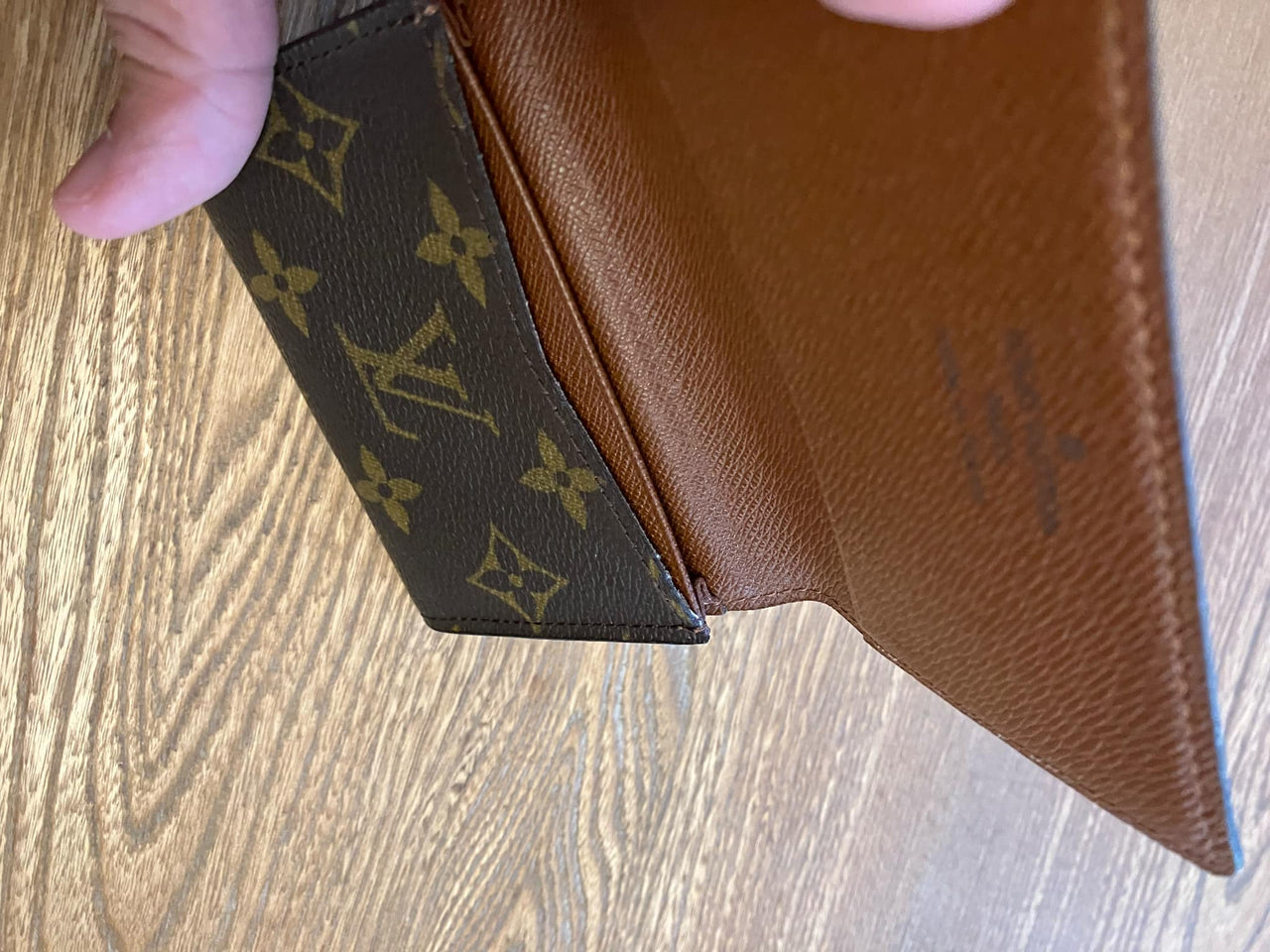 LV Card holder