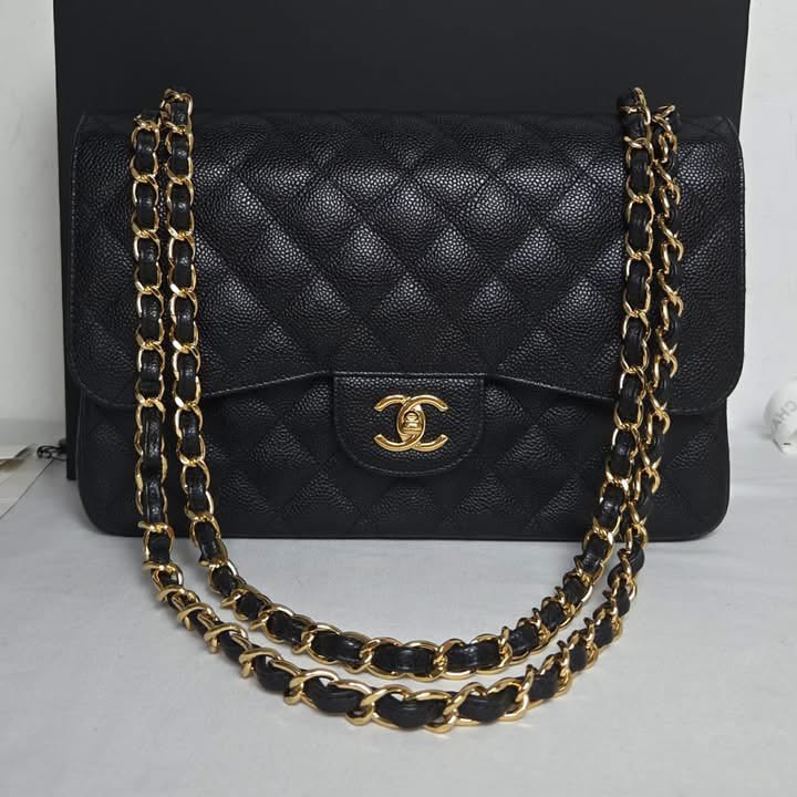 CHANEL Classic Double Flap Jumbo