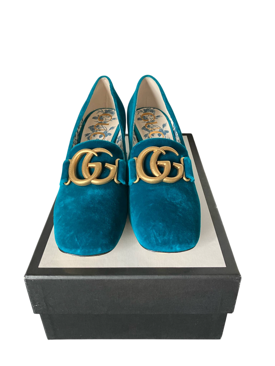 Gucci Blue pavone style size 38