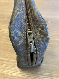 LV Trousse 23