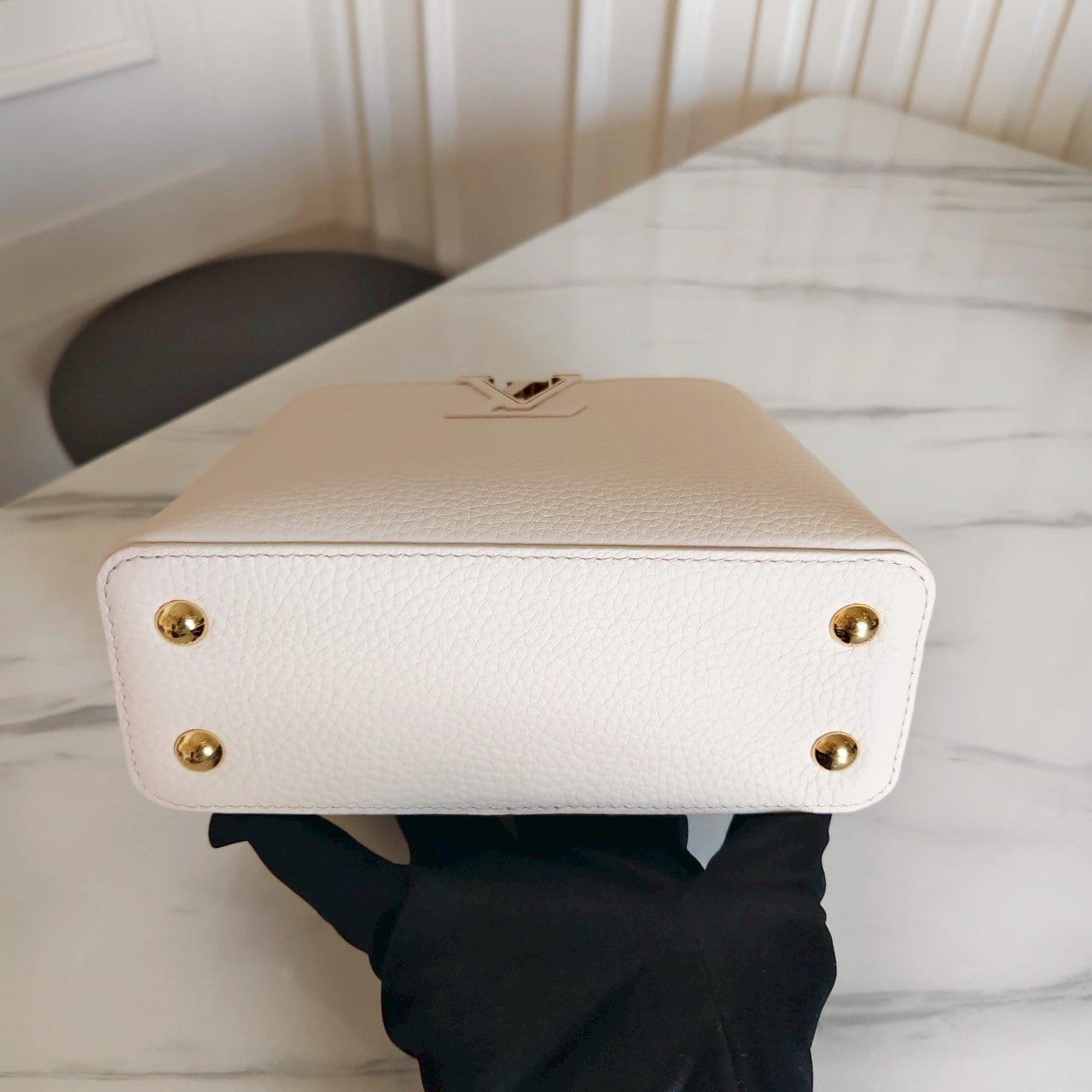 LV Capucines