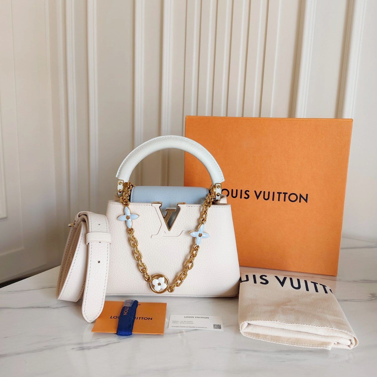 LV Capucines