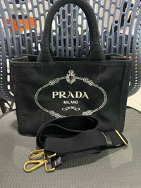 Prada Canapa