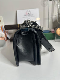 Chanel Boy Bag medium Ruthenium Hardware
