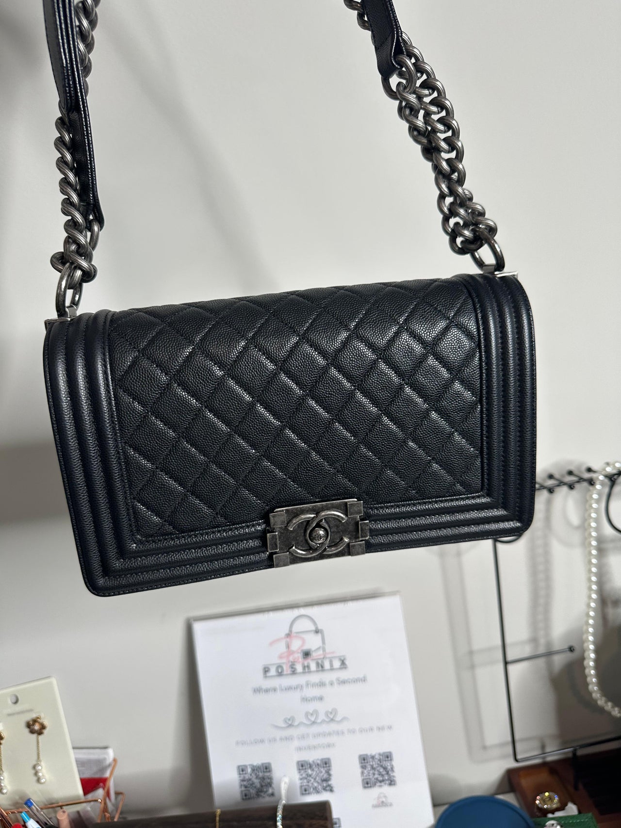 Chanel Boy Bag medium Ruthenium Hardware