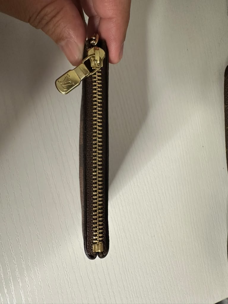 LV Damier Key Cles