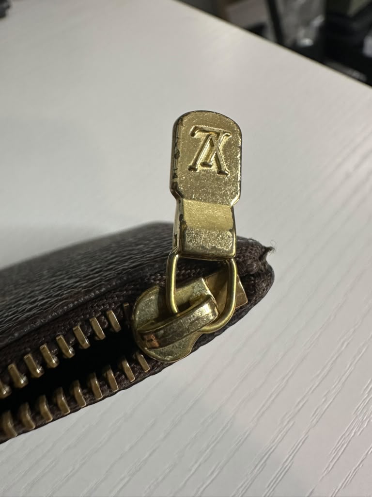 LV Key Cles Monogram