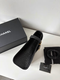 SAINT LAURENT Manhattan Medium Bag – Black Crocodile-Embossed Leather