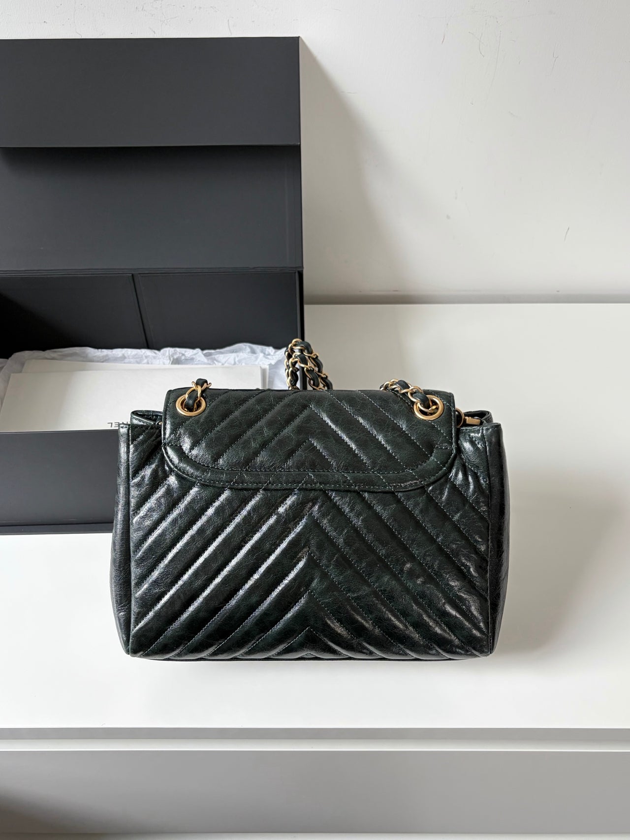 CHANEL Emerald Green V-Shaped Shoulder Bag – Oil Wax Leather