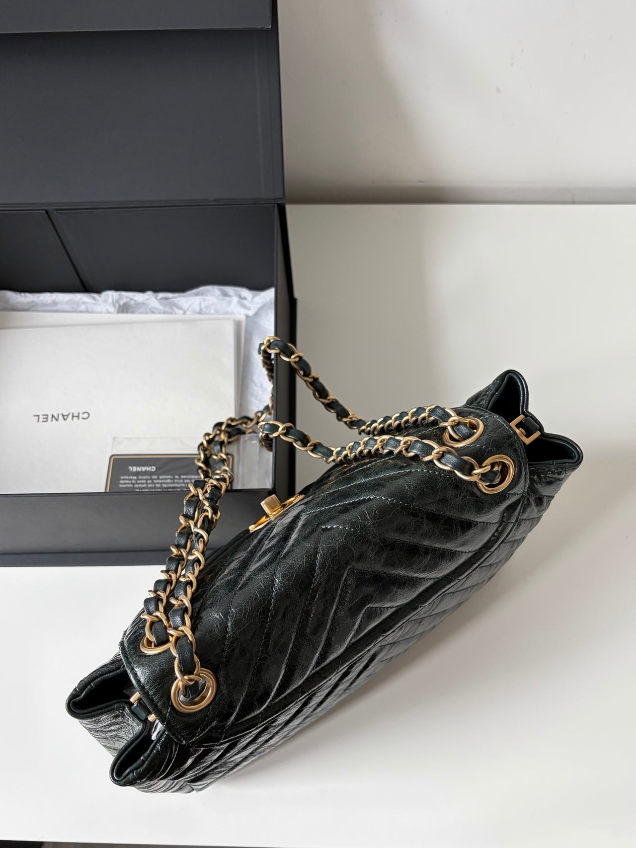 CHANEL Emerald Green V-Shaped Shoulder Bag – Oil Wax Leather