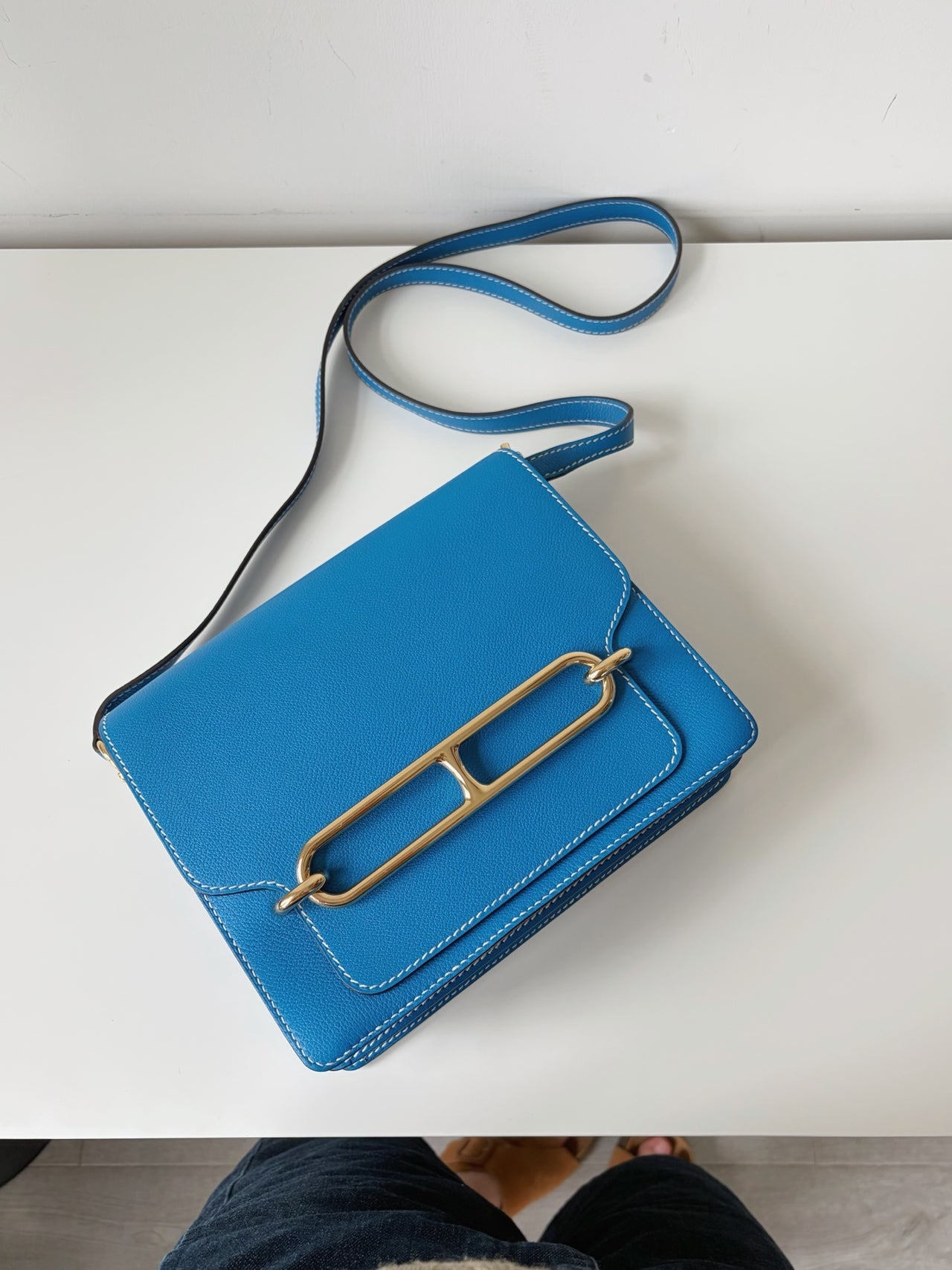HERMÈS Roulis 23 – Blue Evercolor Calf Leather with Gold Hardware