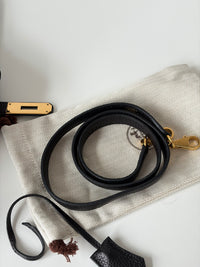 HERMÈS Kelly 32 – Black Leather with Gold Hardware