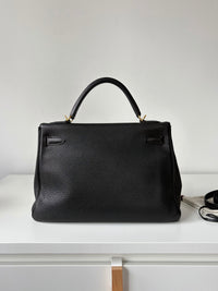 HERMÈS Kelly 32 – Black Leather with Gold Hardware