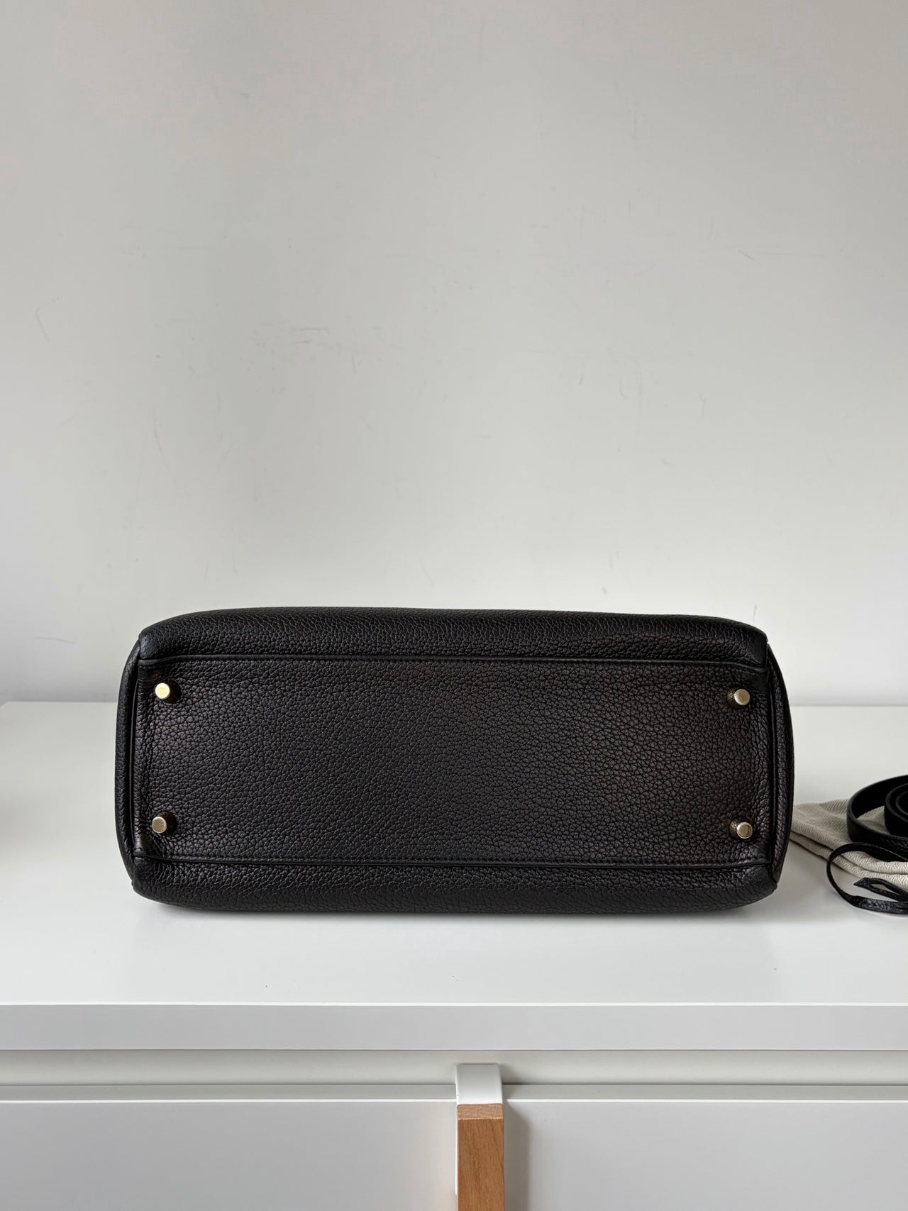 HERMÈS Kelly 32 – Black Leather with Gold Hardware