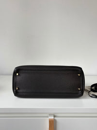 HERMÈS Kelly 32 – Black Leather with Gold Hardware