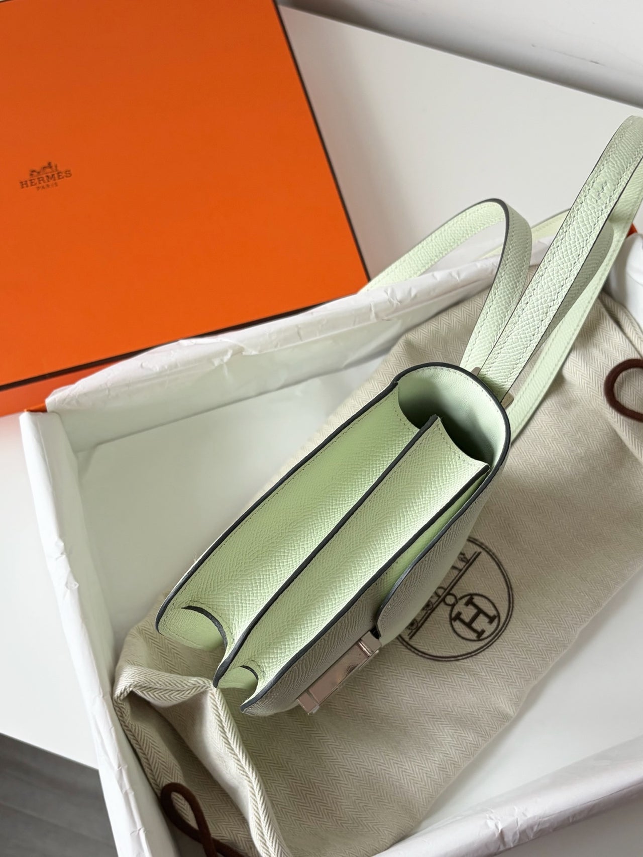 HERMÈS Constance 19 – Boucle Green Epsom Leather with Silver Hardware