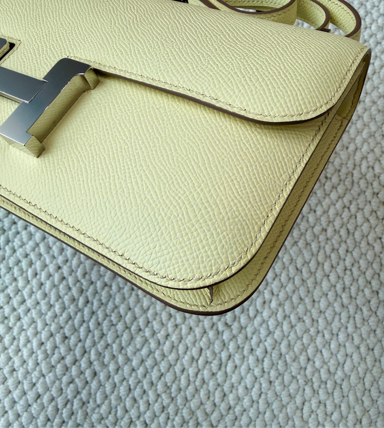 HERMÈS Constance 18 – Elan Yellow Epsom Leather with Silver Hardware