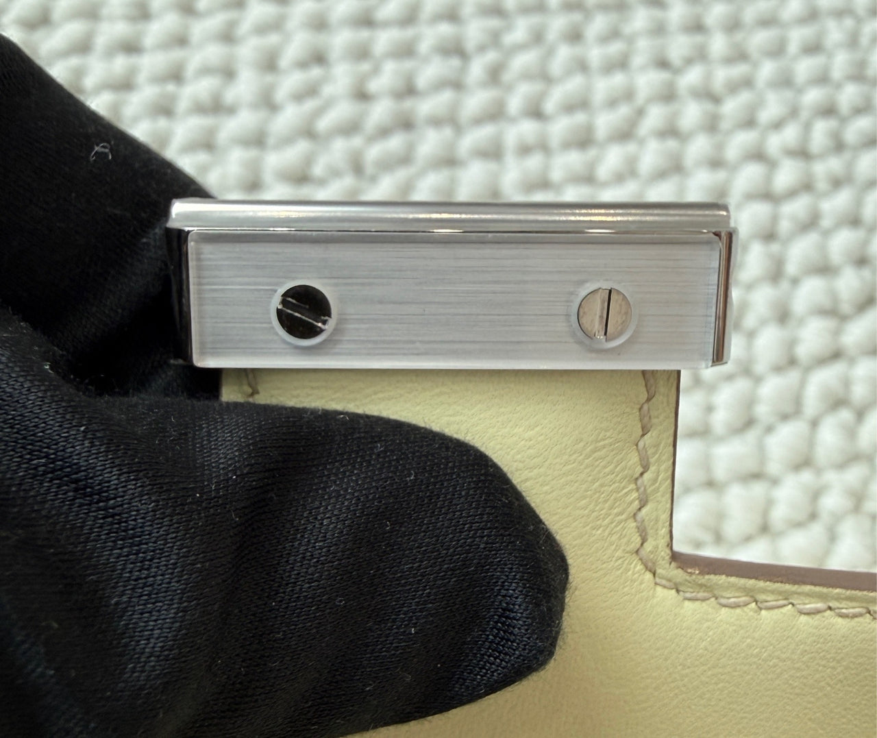 HERMÈS Constance 18 – Elan Yellow Epsom Leather with Silver Hardware